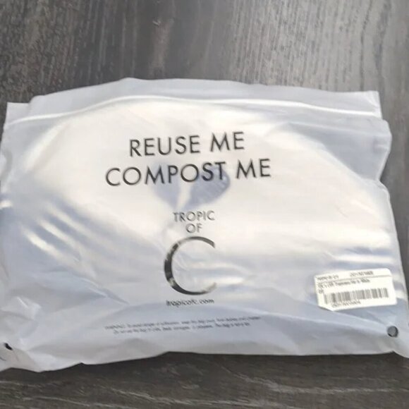 NWT Tropic of C x LVR | Tropicana Knit Bucket Hat - Picture 10 of 11